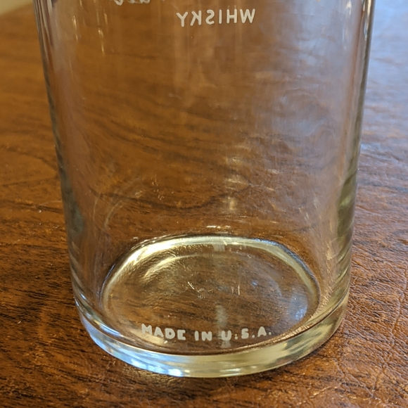 Vintage set of Canadian Club Whiskey glasses, whiskey spelled without 'e' - Picture 2 of 4